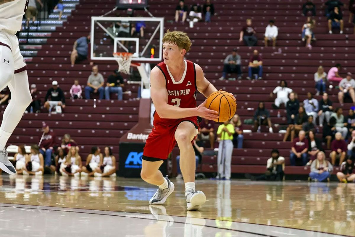 Parking Jacksonville Dolphins at Austin Peay Governors Mens Basketball