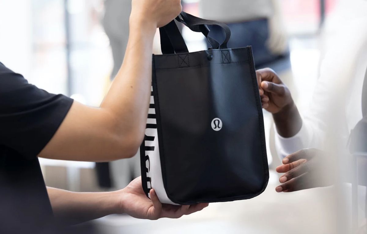 lululemon premium outlet houston