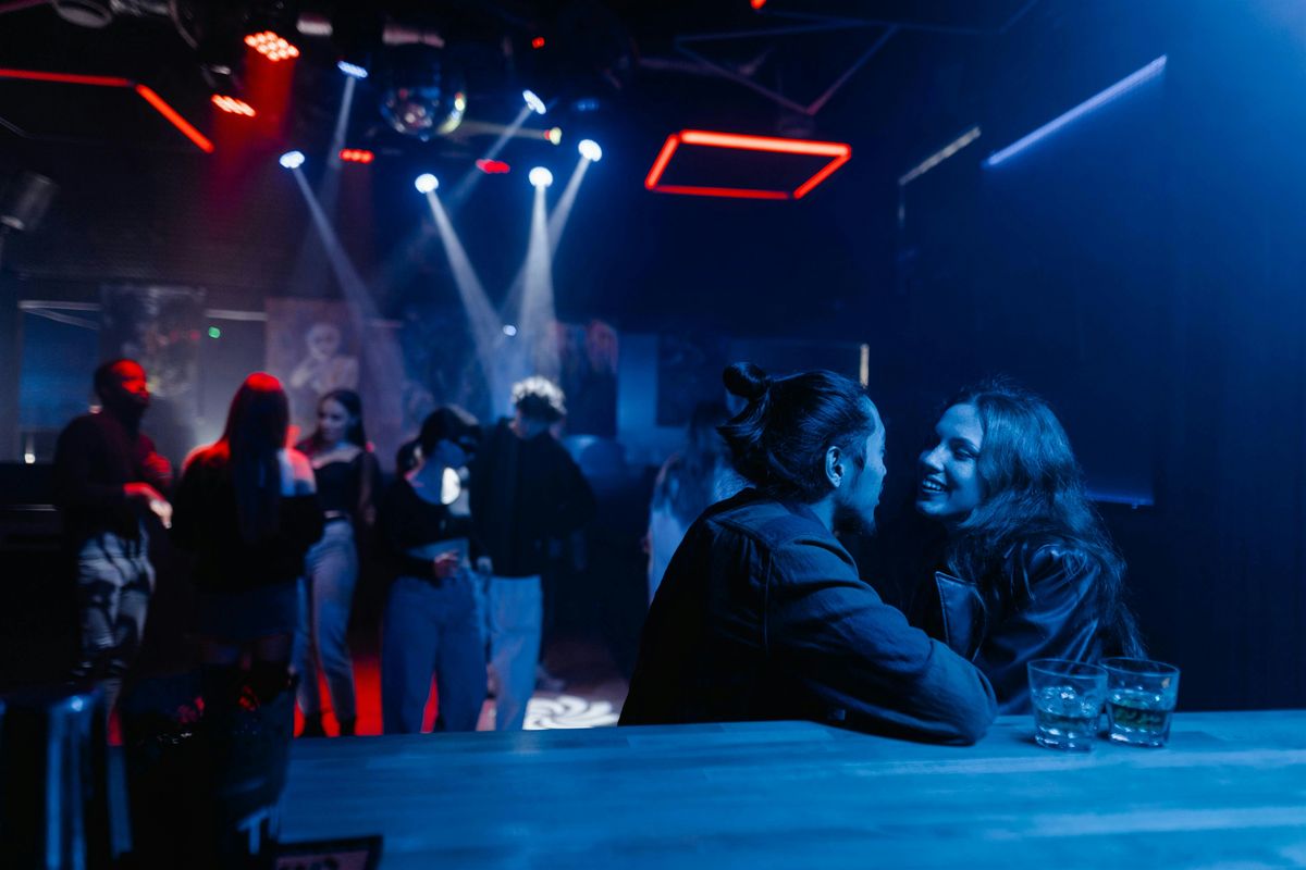 Ukrainian Speed Dating Night 24-38 @ Barrel House Korchma