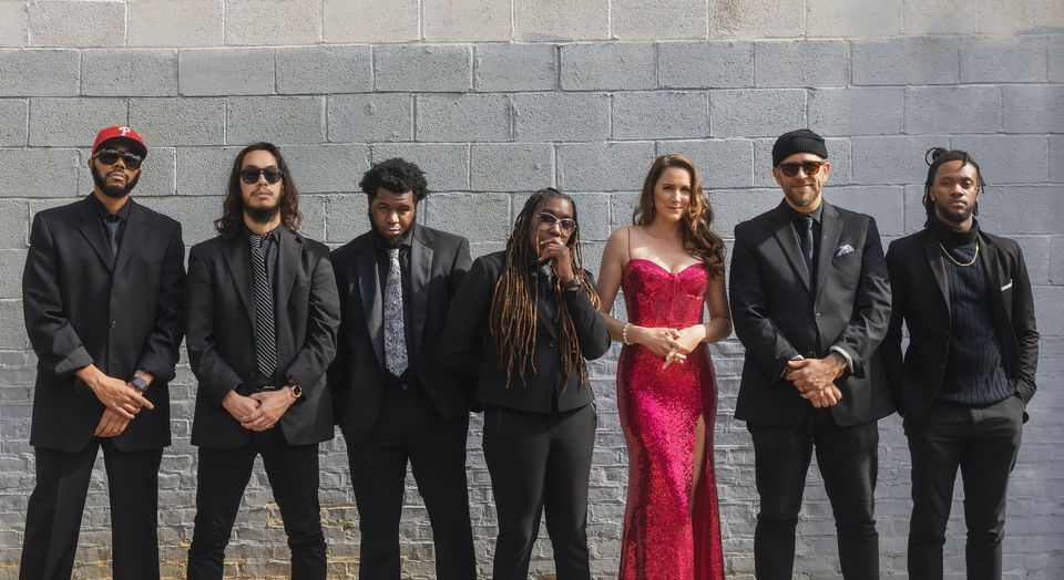 Mobbluz Featuring EPOP And Visual Artist K C Grummun At The Kimmel mobbluz-featuring-epop-and-visual-artist-k-c-grummun-at-the-kimmel