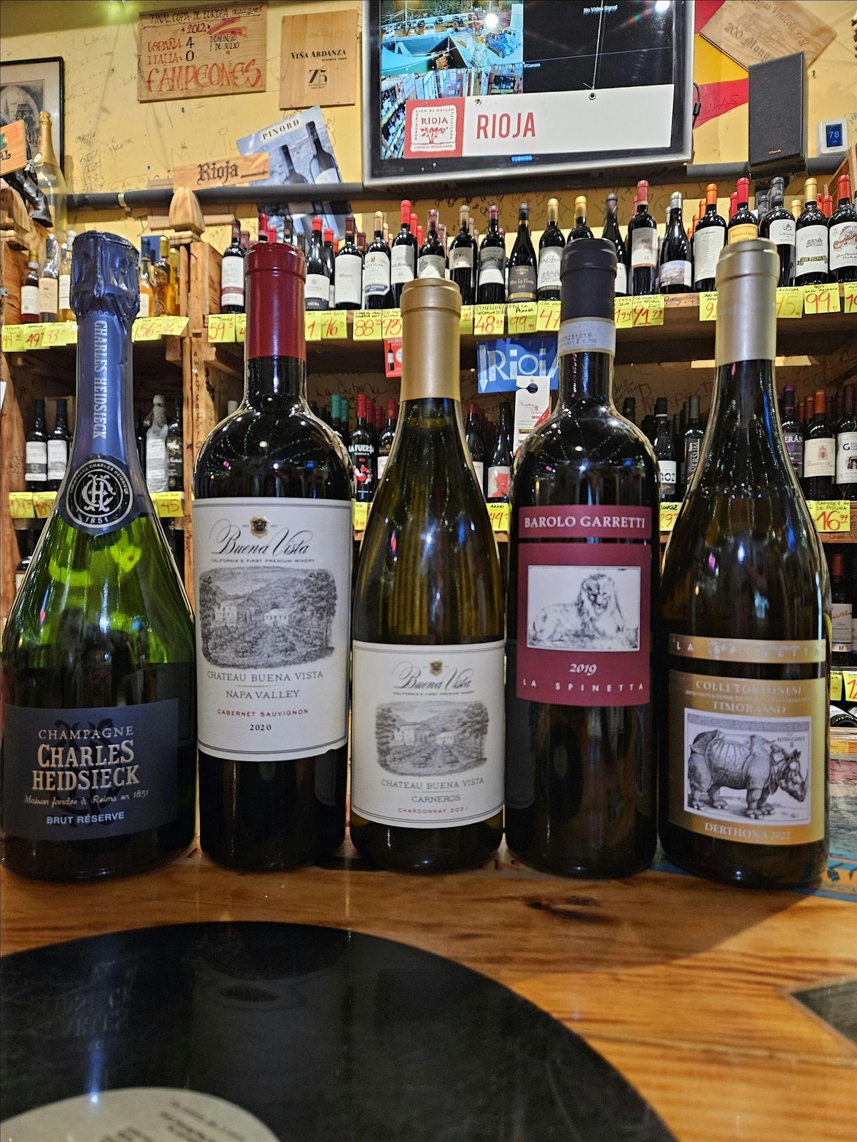 Vino Vibes: A Calle Ocho Experience