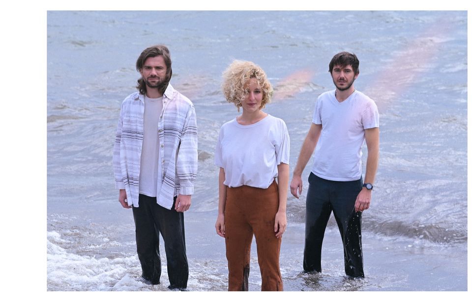 Vernissage de single // It is still a beautiful world CaféThéâtre de