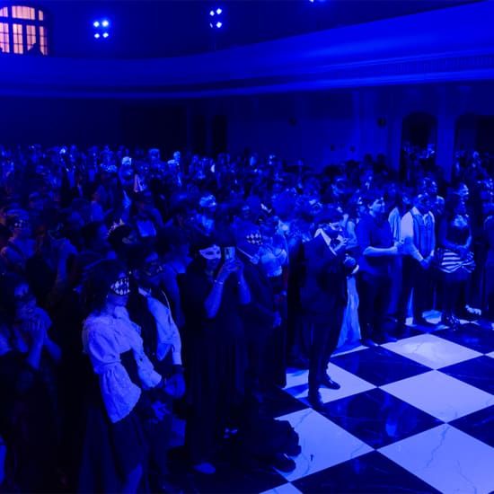 Noche de M\u00e1scaras - Lumine