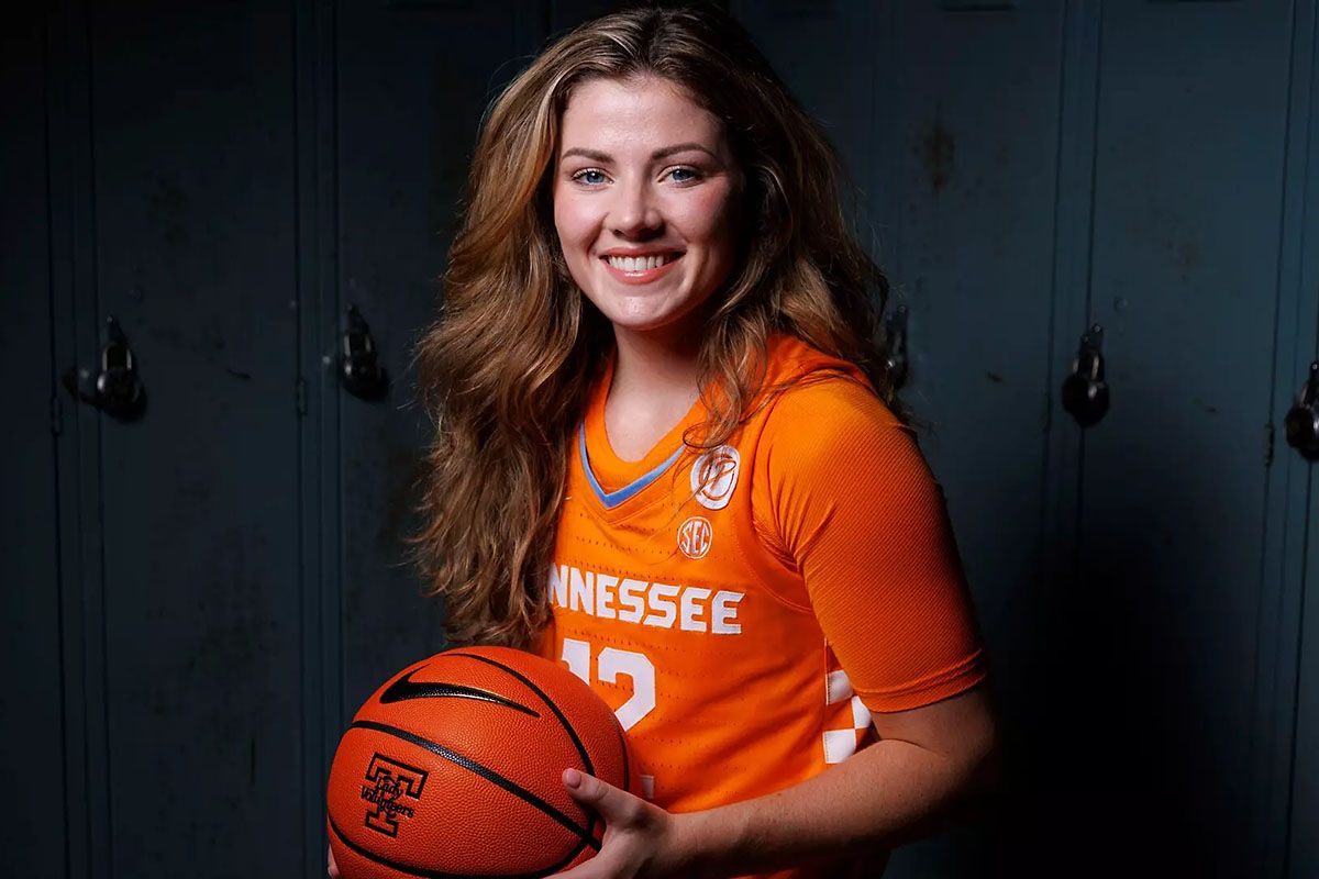 Parking Winthrop Eagles at Tennessee Lady Volunteers Womens Basketball