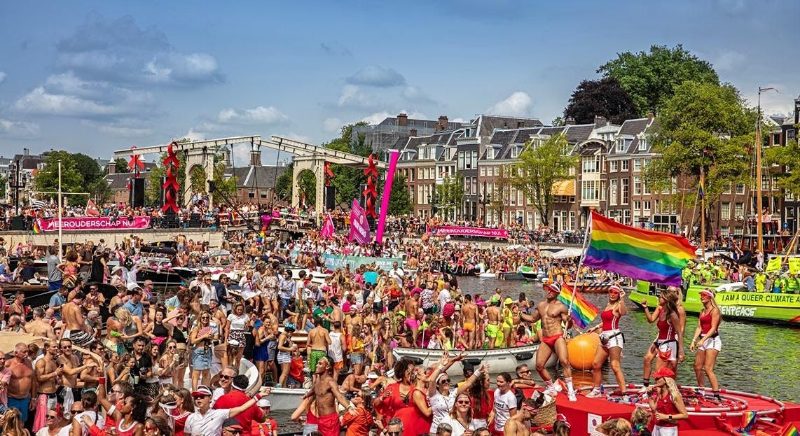 Boot Langs Pride Canal Parade Amsterdam 6 Aug 2022 Langs De Gracht Amsterdam Nh August