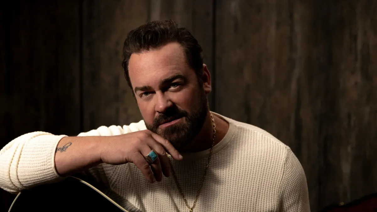 Lee Brice in Stamford