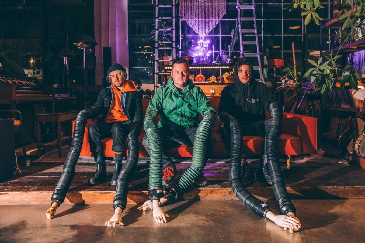 Parking Turnpike Troubadours with Trampled by Turtles, and Leon Majcen