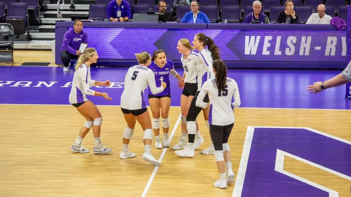 Parking South Dakota State Jackrabbits at St. Thomas Tommies Mens Basketball