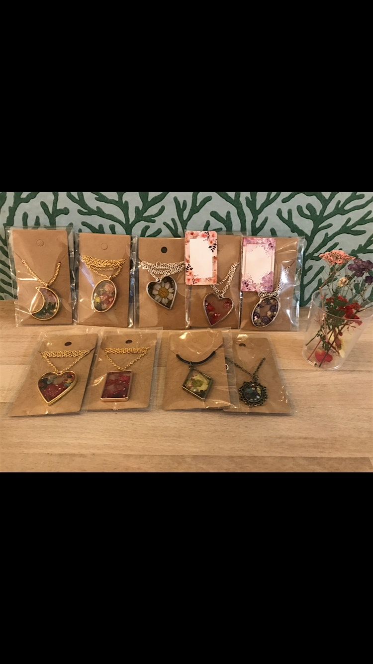 Pressed Flower and Resin Jewellery Workshop