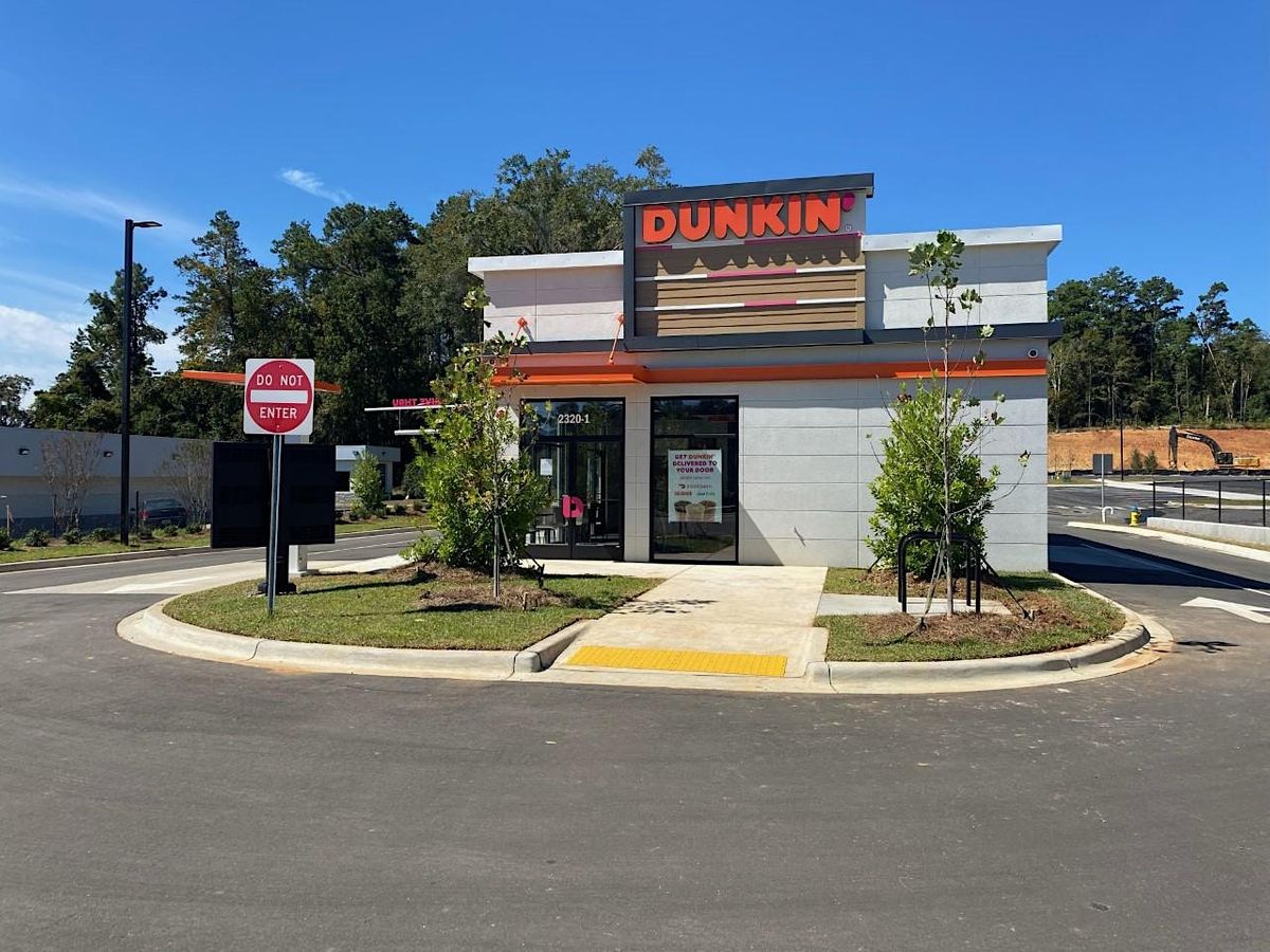 Tallahassee Dunkin’ Celebrates Next Generation Restaurant Grand Opening