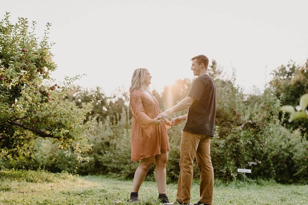 Hunts Portrait Posing for Couples Hunt's Photo & Video