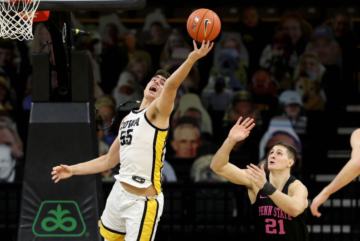 Penn State Nittany Lions at Iowa Hawkeyes Mens Basketball | Carver ...