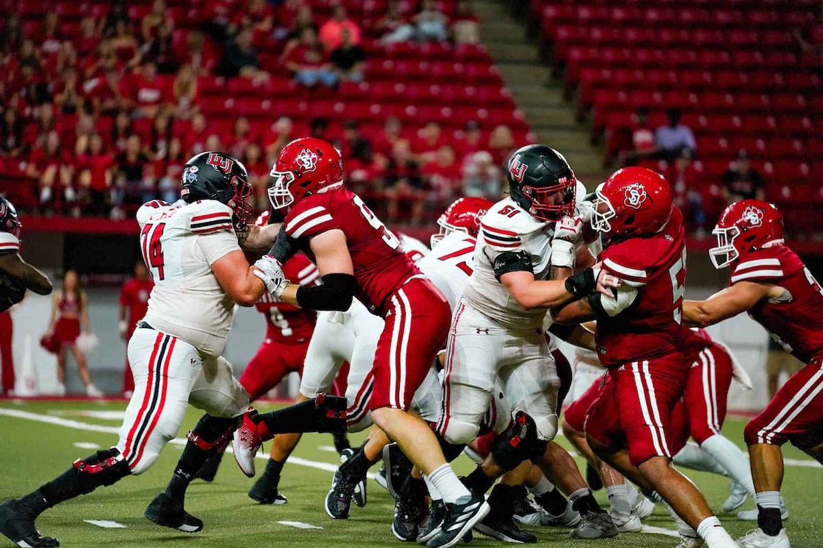 Lamar Cardinals vs. South Dakota Coyotes