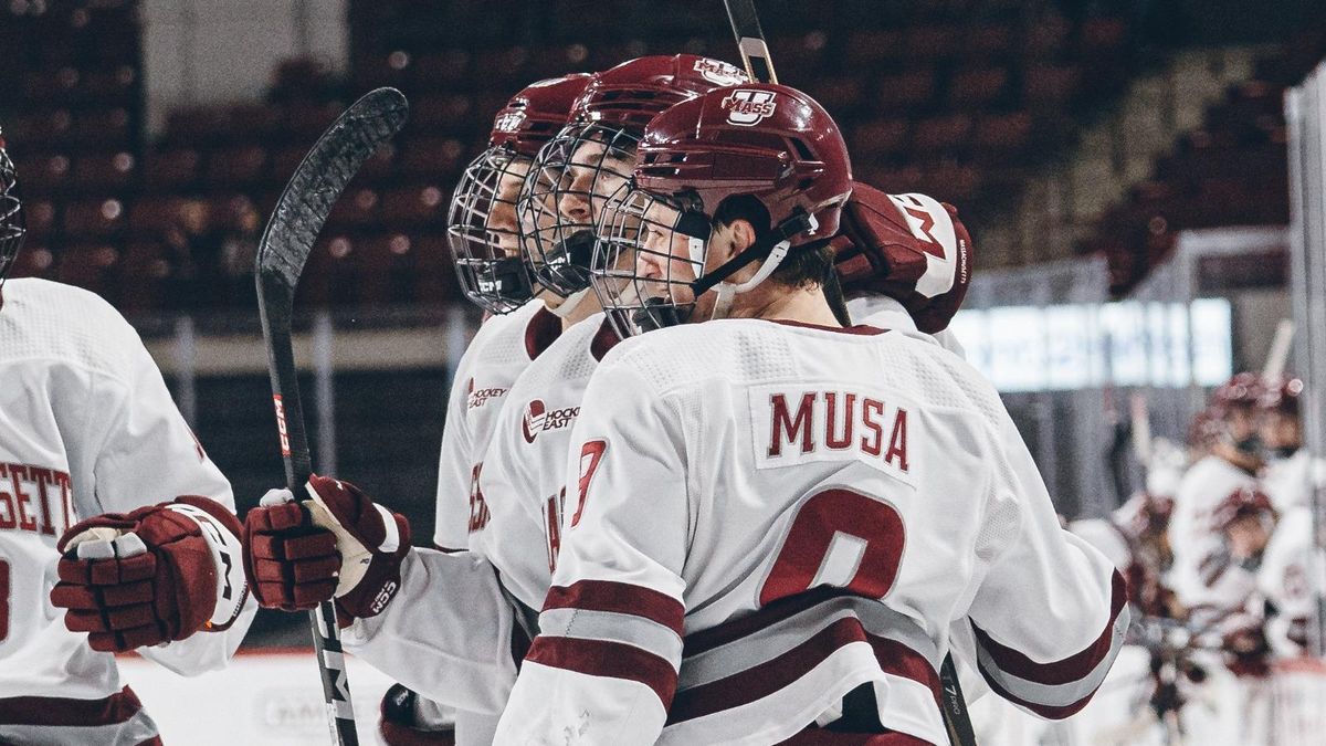 Parking Cornell Big Red at UMass Minutemen Mens Hockey