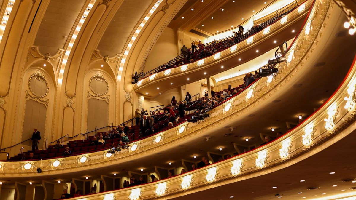 Parking Mahler Chamber Orchestra: Yuja Wang - Prokofiev Hindemith & Chopin