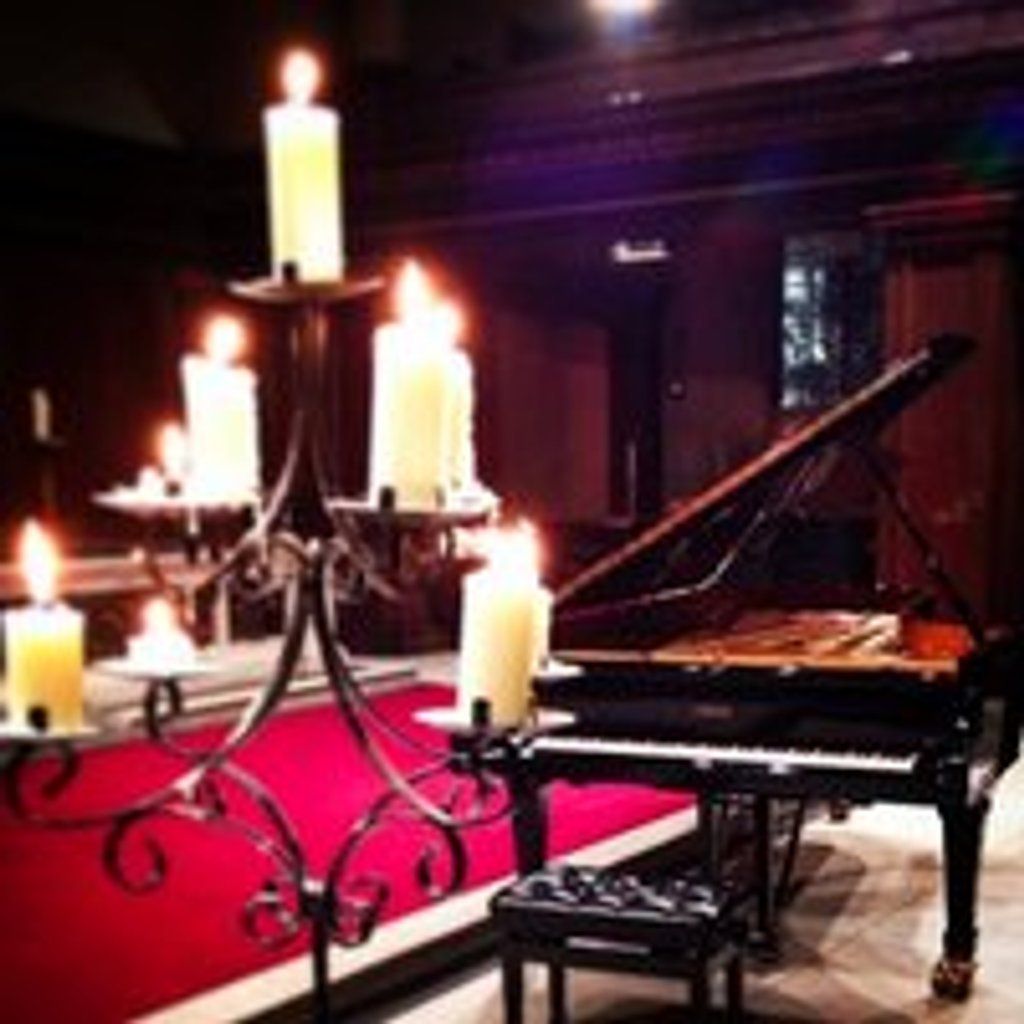 Einaudi Chillout Piano by Candlelight