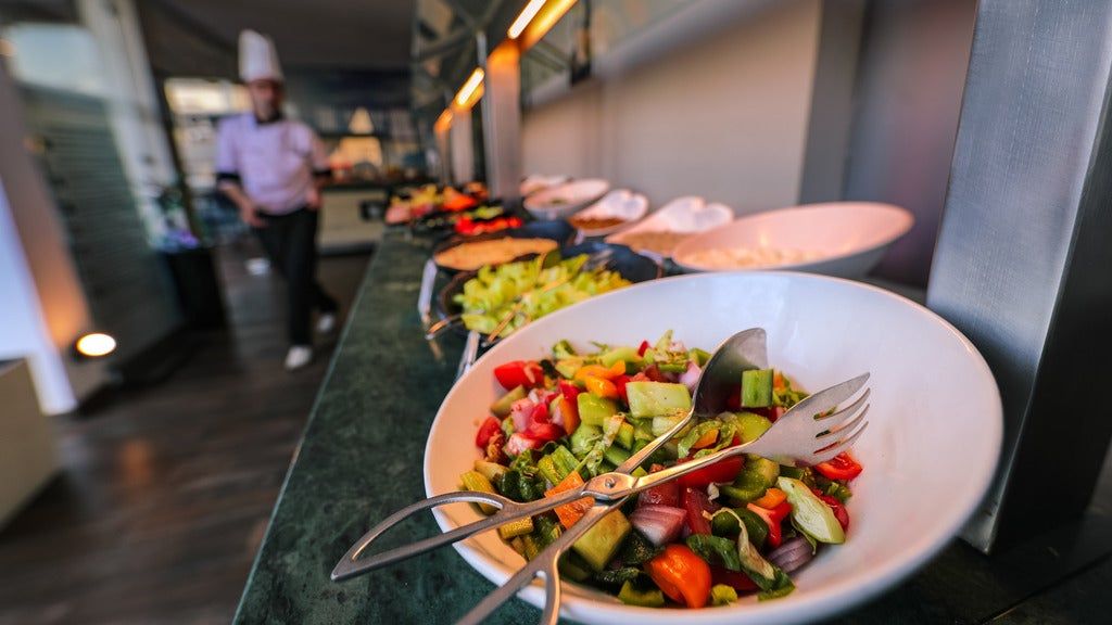 Prelude Dining - SIX