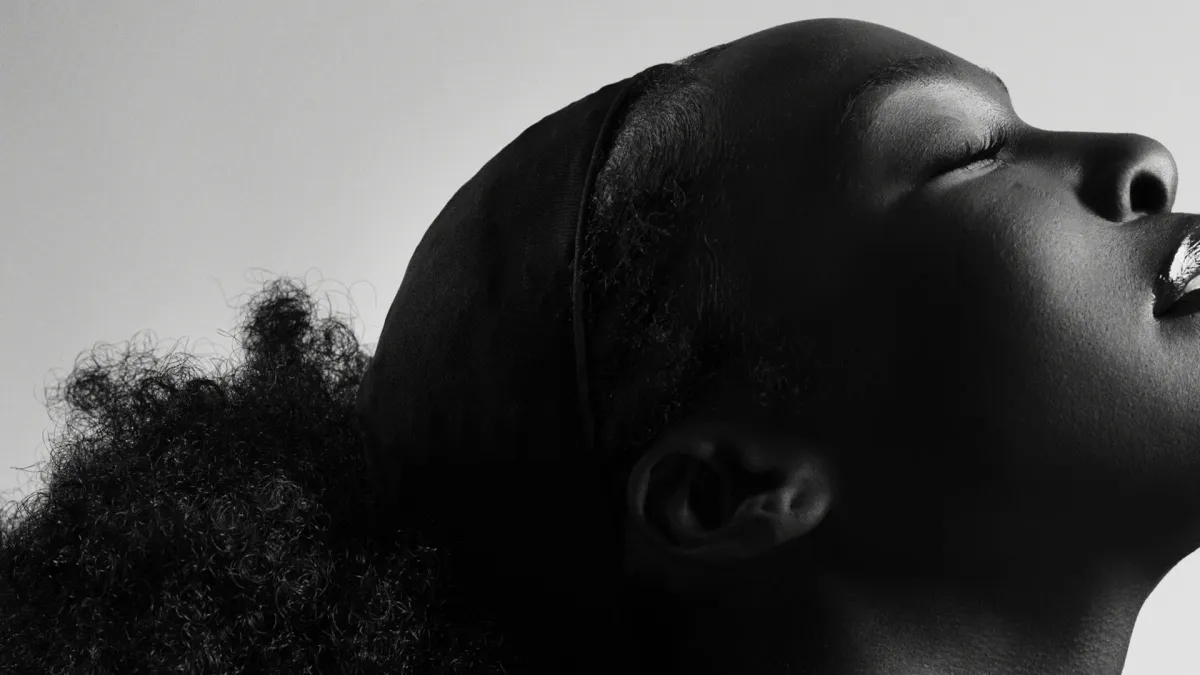 Elisabeth Troy, Kele Le Roc, 3 Of A Kind, So Solid Crew, Sweet Female Attitude, the Artful Dodger, The Viper, Shelley Nelson, Oxide &amp; Neutrino, Mc Vapour, DJ Luck &amp; MC Neat, Stush, Monsta Boy in London