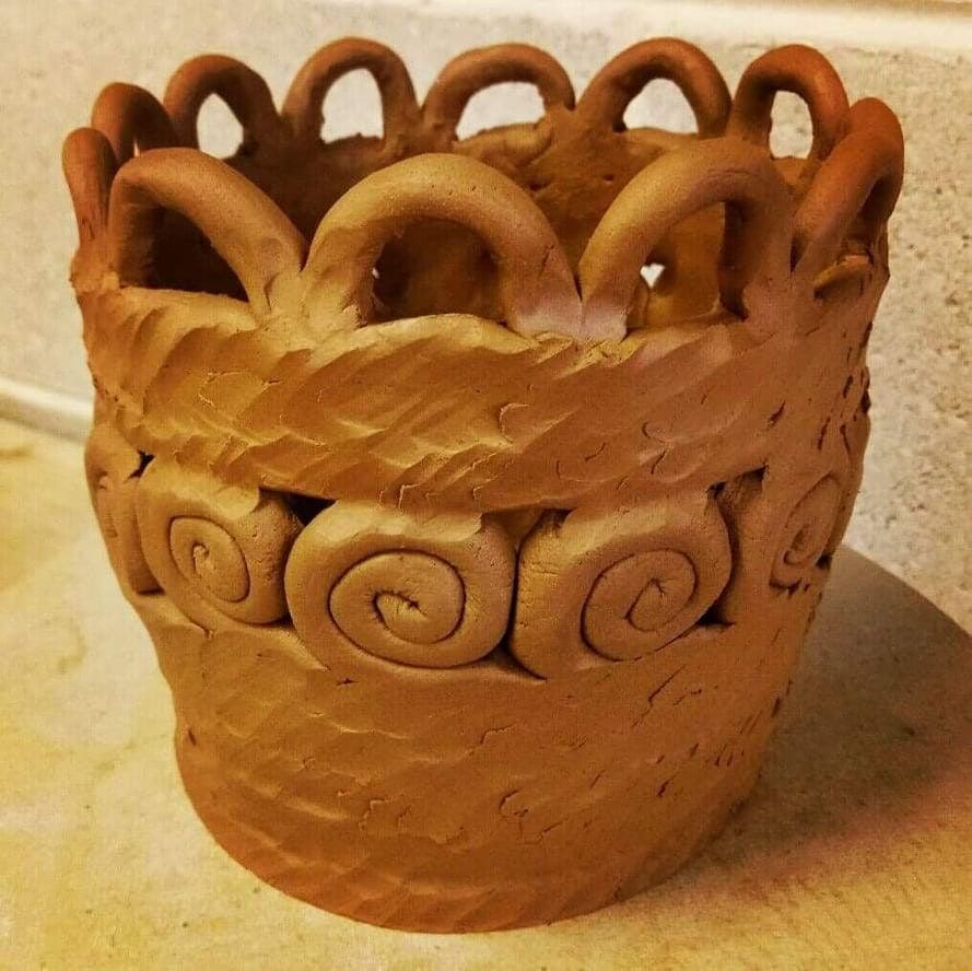 Pottery for beginners: make a coil clay pot