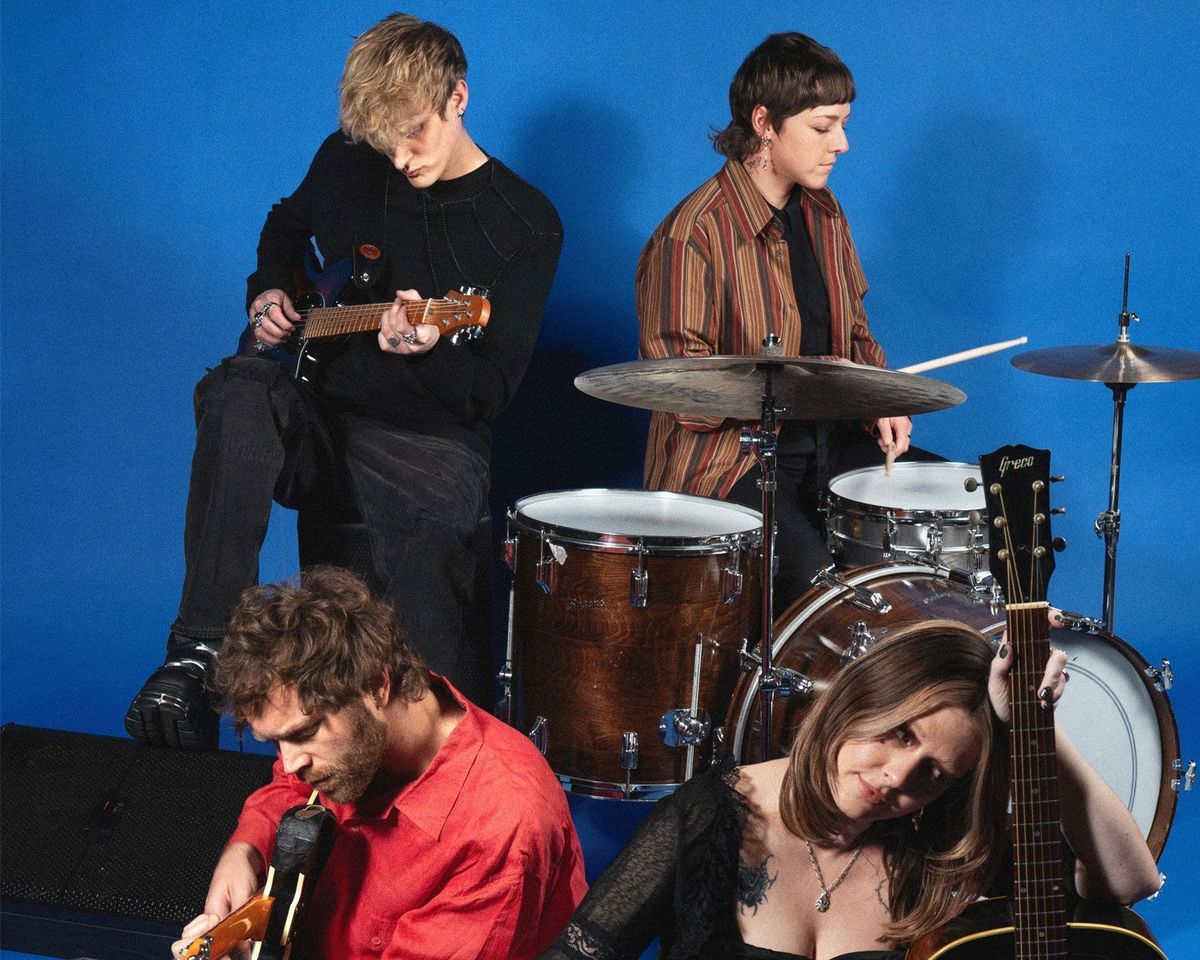 Yumi Zouma at Aladdin Theater