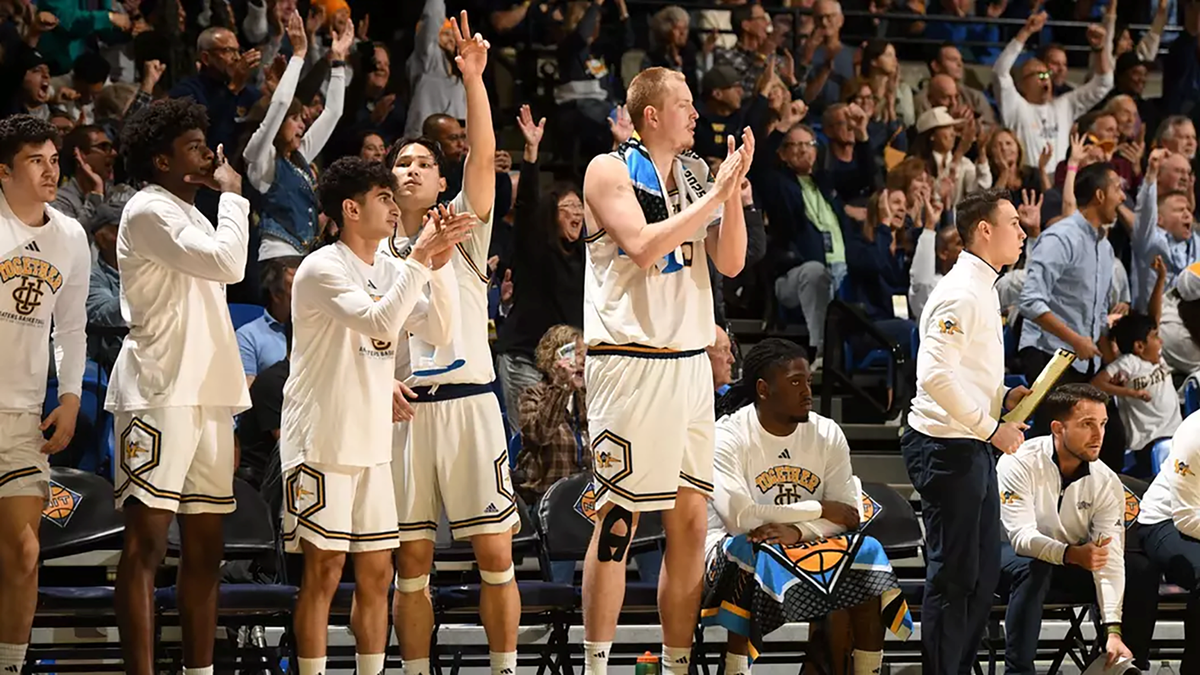 UC Irvine Anteaters at Cal State Bakersfield Roadrunners Mens Basketball
