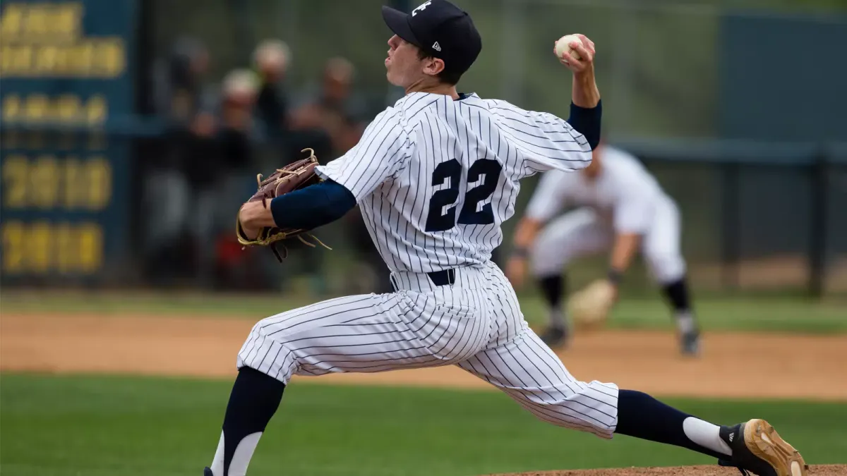 Parking UC San Diego Tritons at Hawaii Womens Volleyball