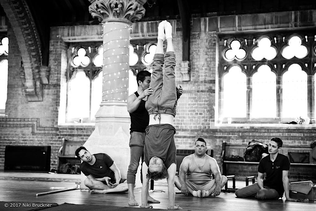Handstand Workshop w\/ Sainaa (LONDON SCHOOL OF HANDBALANCE COMES TO BERLIN)