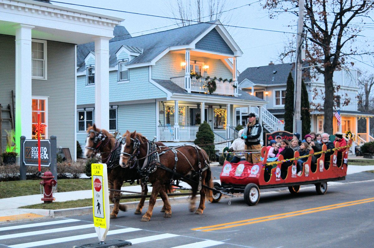 Long Grove Carriage Rides 2022 145 Old McHenry Rd, Long Grove, IL