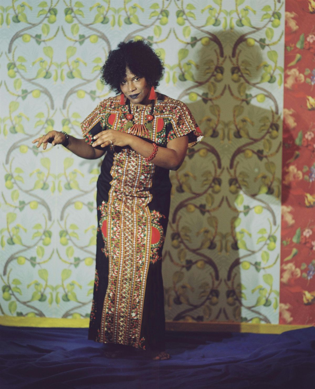 Small-group and individual ritual dance sessions