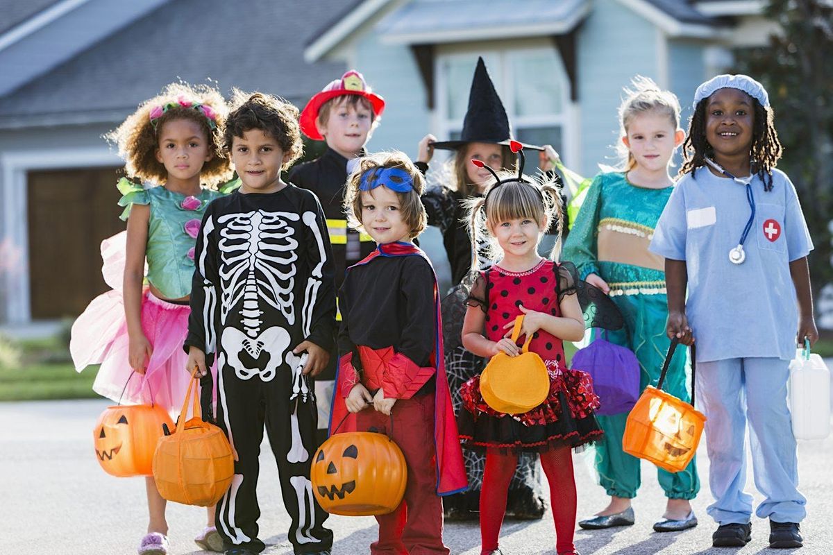 Kids Halloween Costume Contest and Parade Stoneybrook at Gateway