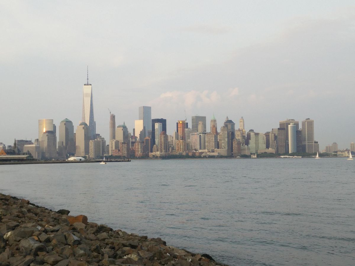 Statue of Liberty and NYC Skyline Sightseeing Cruise