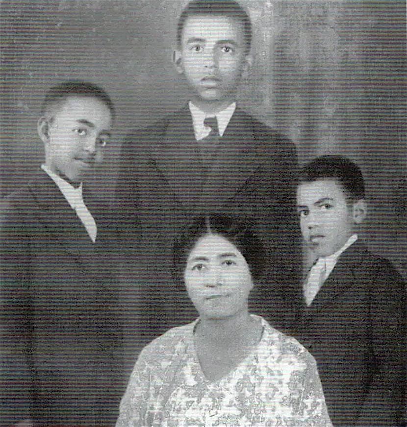 Roots To Blossom: Intergenerational Family Archive Project