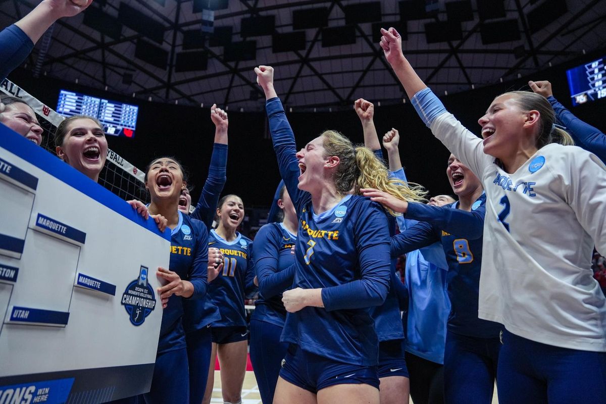 Parking Creighton Bluejays at Marquette Golden Eagles Womens Volleyball