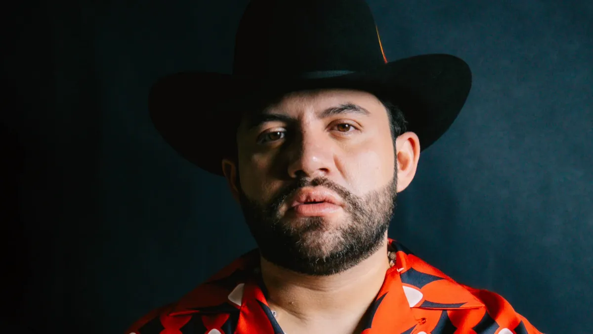 Luis R Conriquez in Reading