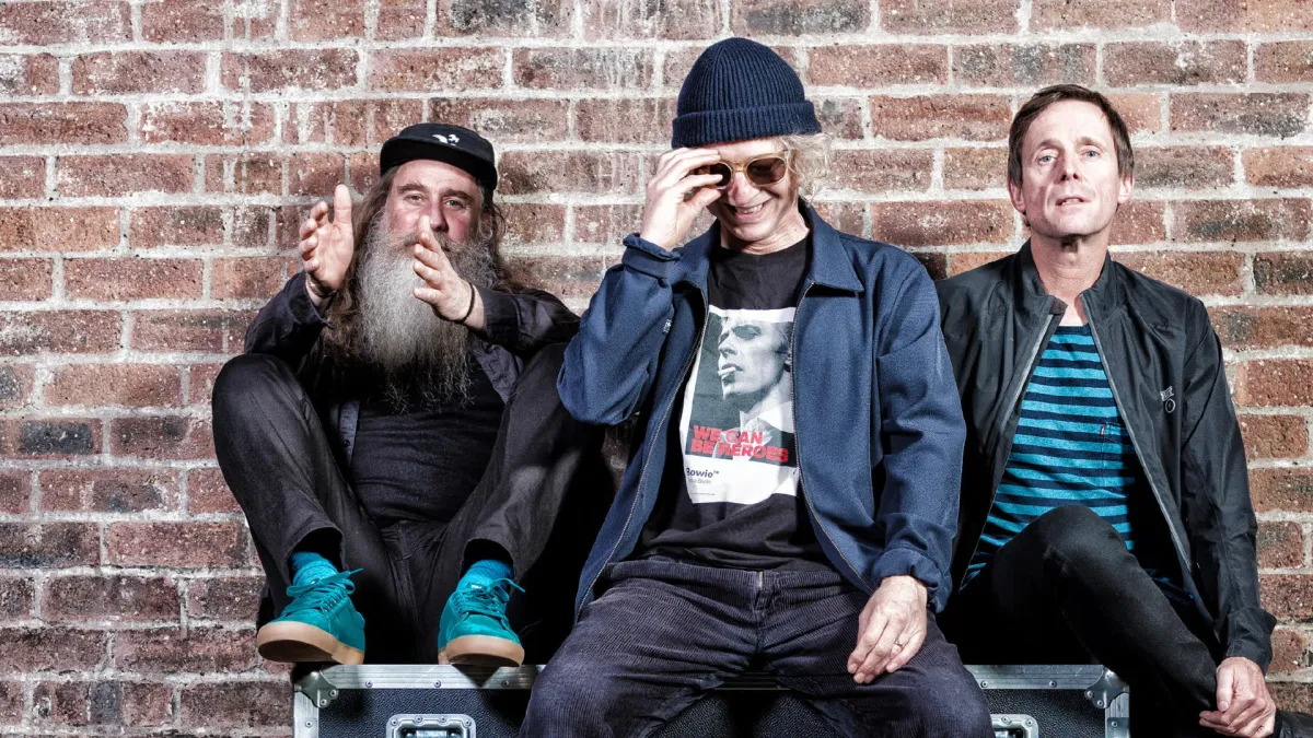 Cast, Peter Hook, Jon Dasilva, The Kowloons in Manchester