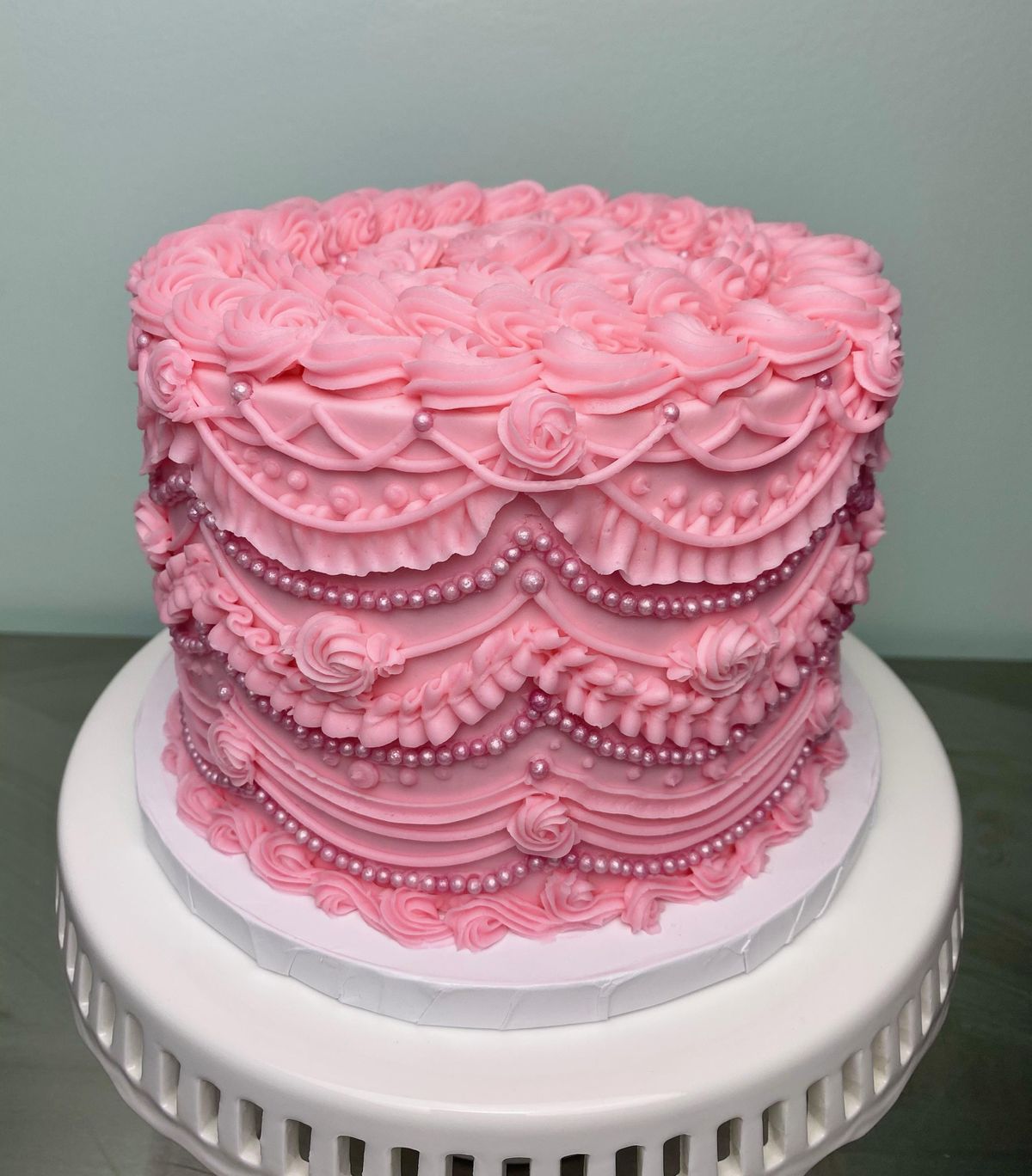 50 Vintage Buttercream Cakes to Lust After, PARTY INSPO