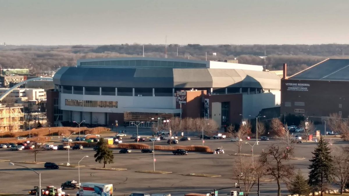 Parking Grand Rapids Griffins at Iowa Wild