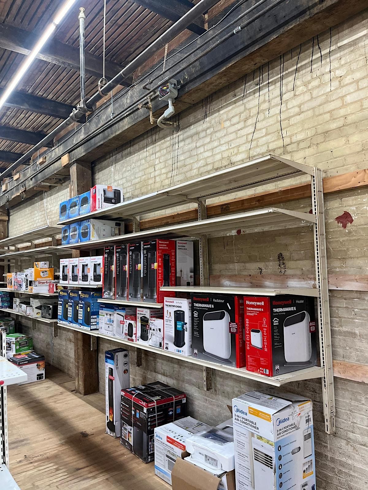 New Liquidation Store Opening - 367 Poplar Ave (up to 60% off retail)