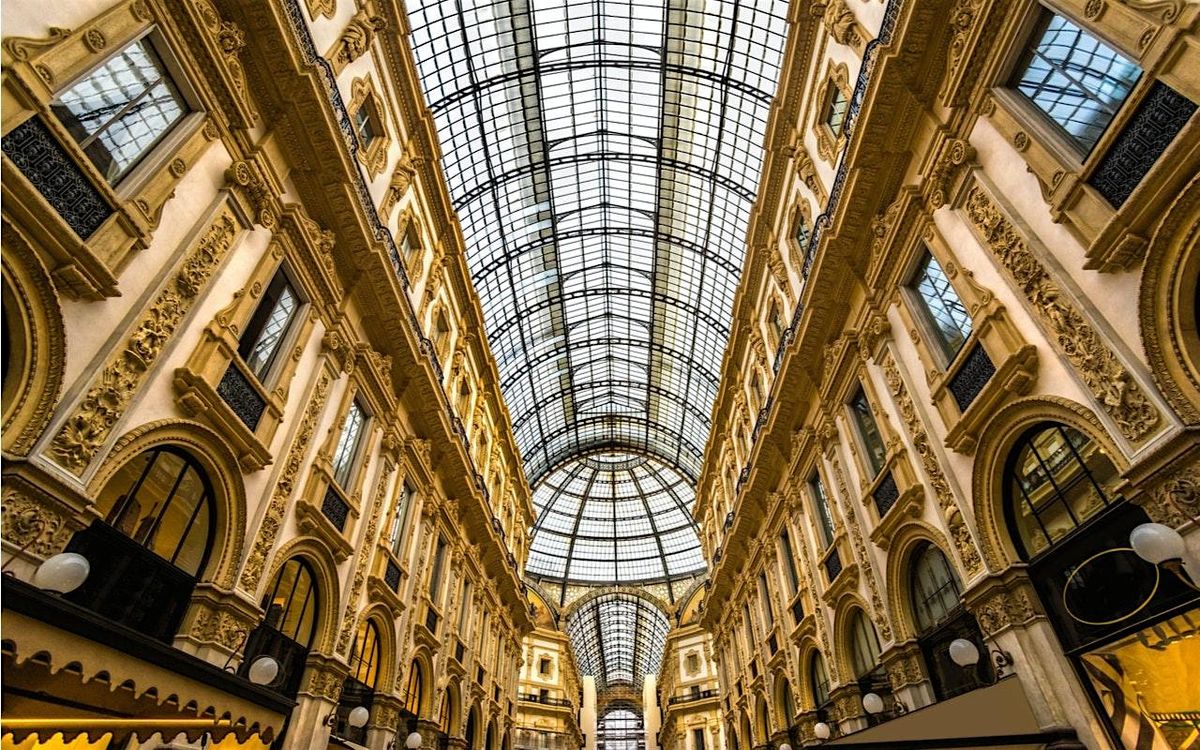 Royal Highlights of Milan: Outdoor Escape Game