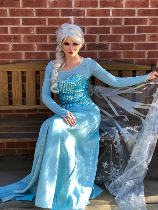 Elsa visits Ascent