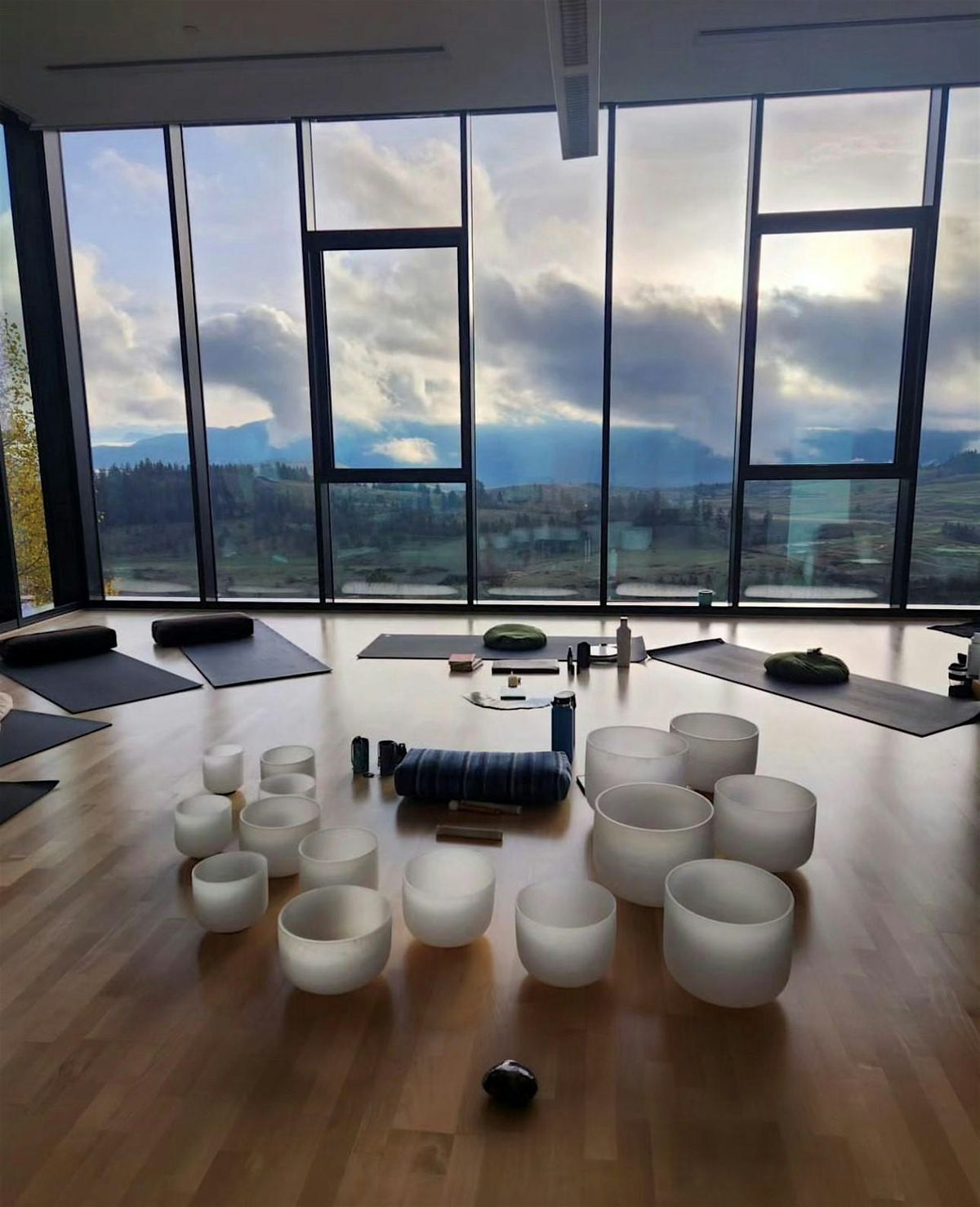 \ufe0f A Valentine\u2019s Evening of Yin Yoga, Sound Healing, Chocolate & Tea