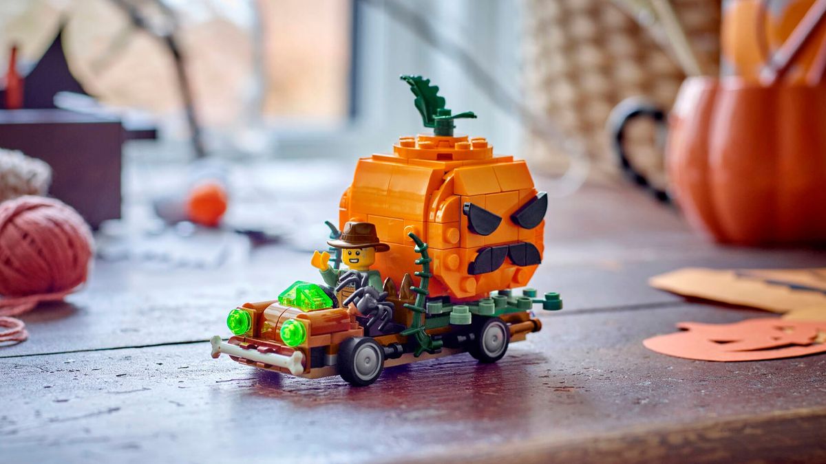Reveal - Halloween Show