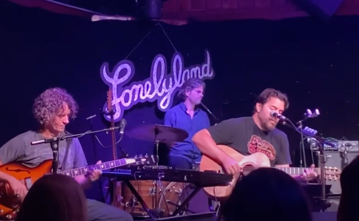 Lonelyland at Saxon Pub