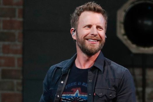 Dierks Bentley at Matthew Knight Arena