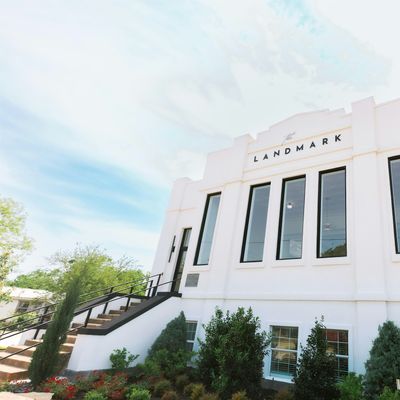 The Landmark Event Center\/ Kami Allen