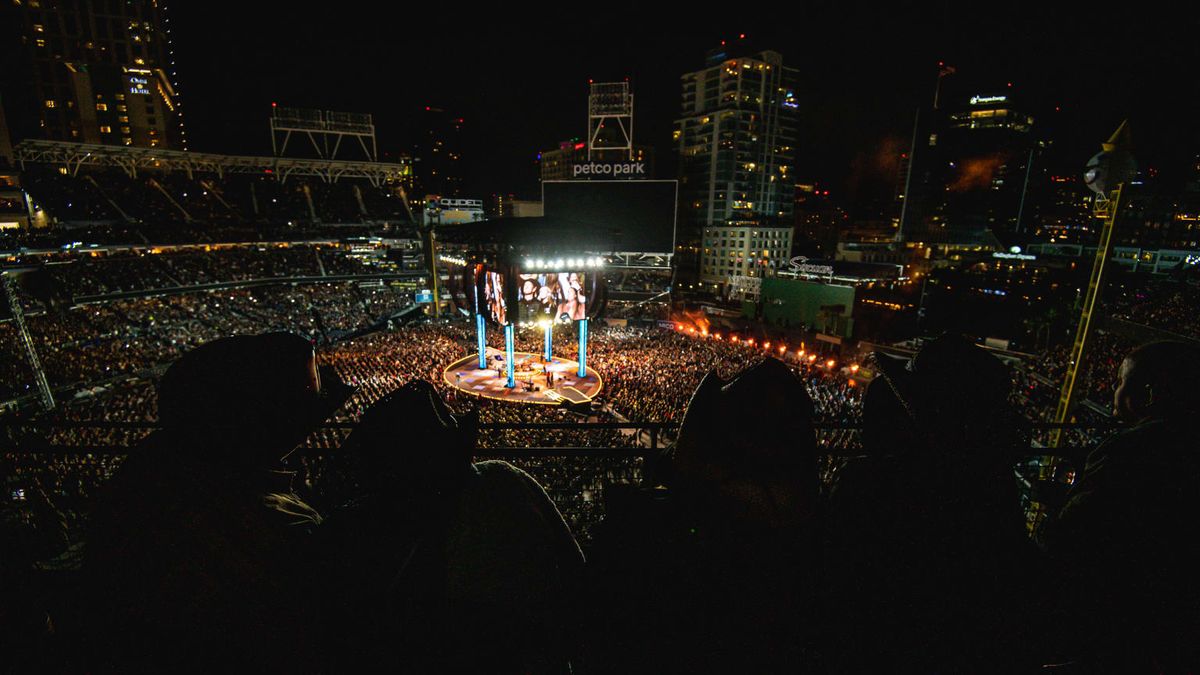 Parking Garth Brooks