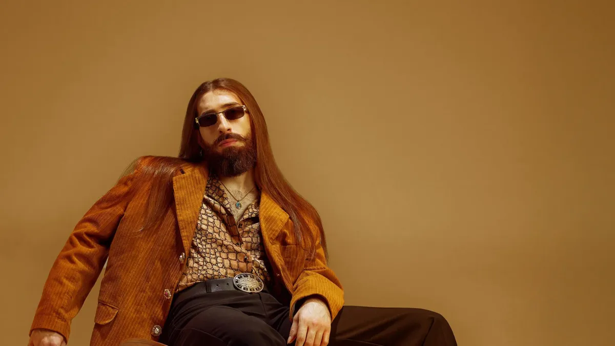 Emre Fel in \u0130zmir