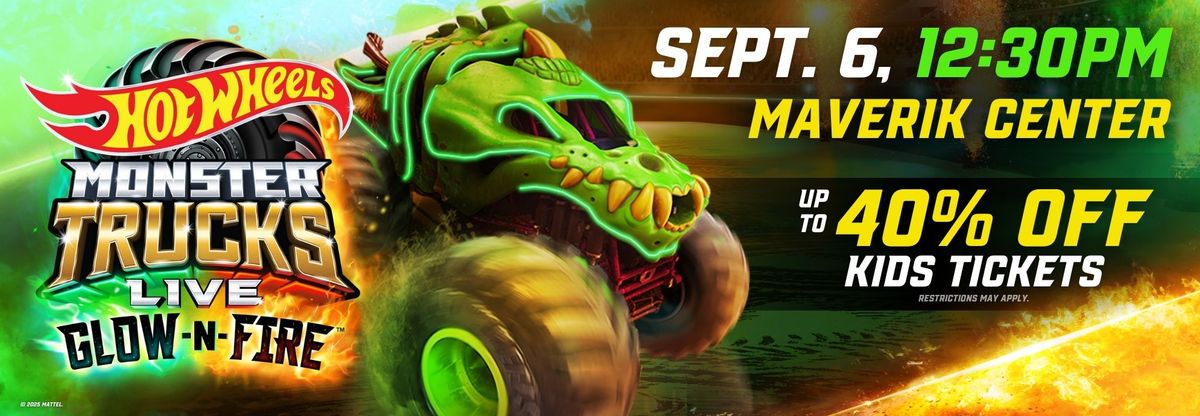 Parking Hot Wheels Monster Trucks(tm) Live Glow-N-Fire