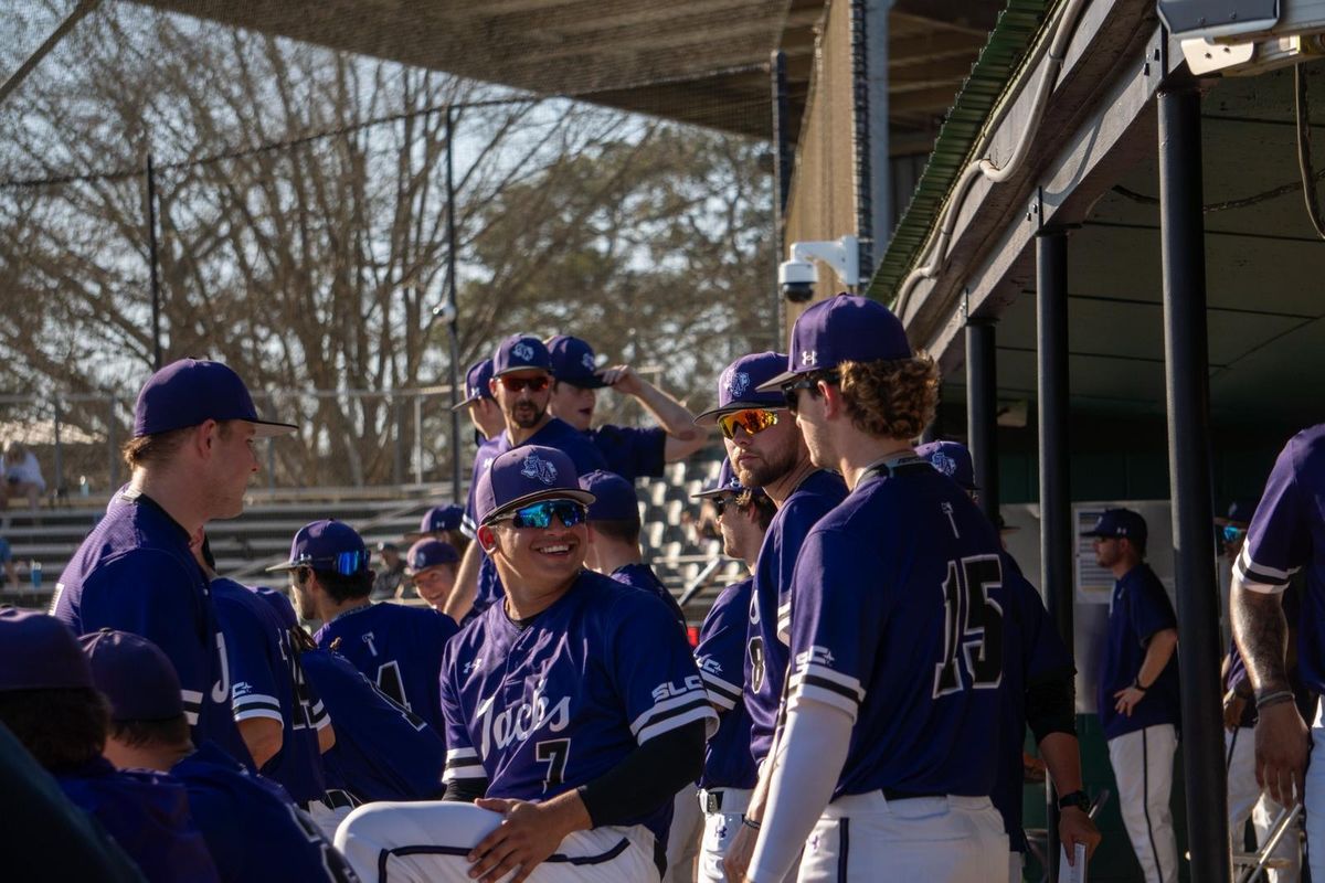 Parking Stephen F Austin Lumberjacks at Incarnate Word Cardinals Mens Basketball