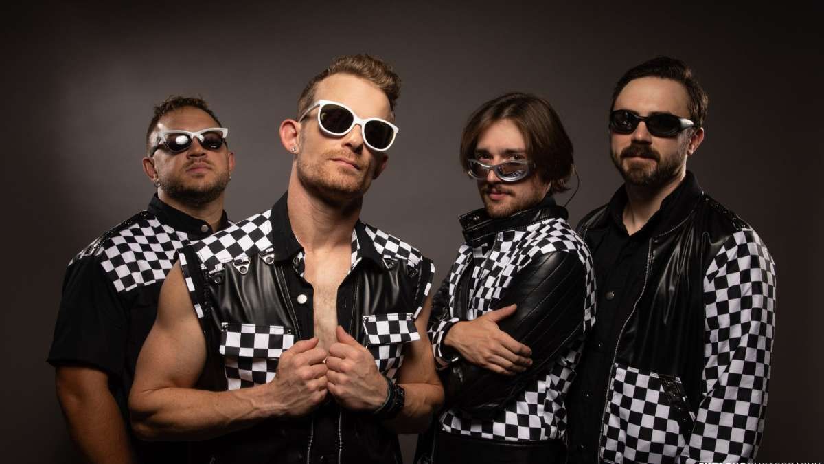 Fool House - The Ultimate 90's Party at Georges Majestic Lounge